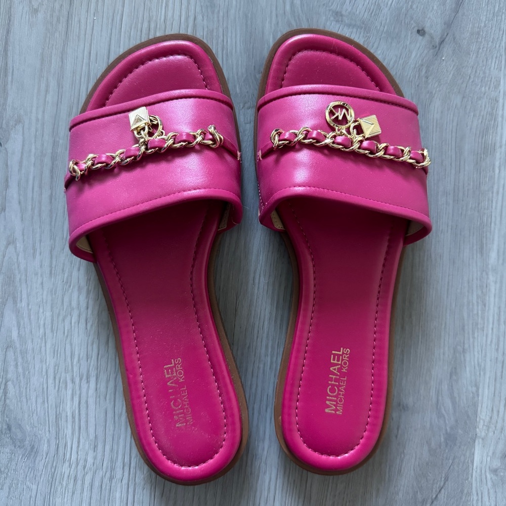 MICHAEL KORS NAPPA LEATHER SLIDE - SIZE 6-6.5